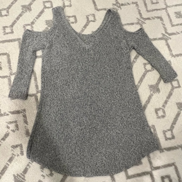 Sweater - Picture 3 of 5